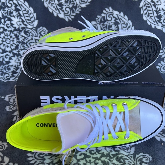 Converse Chuck Taylor All Star Hi Lemon Venom/White/Multi MEN`S - Picture 4 of 16